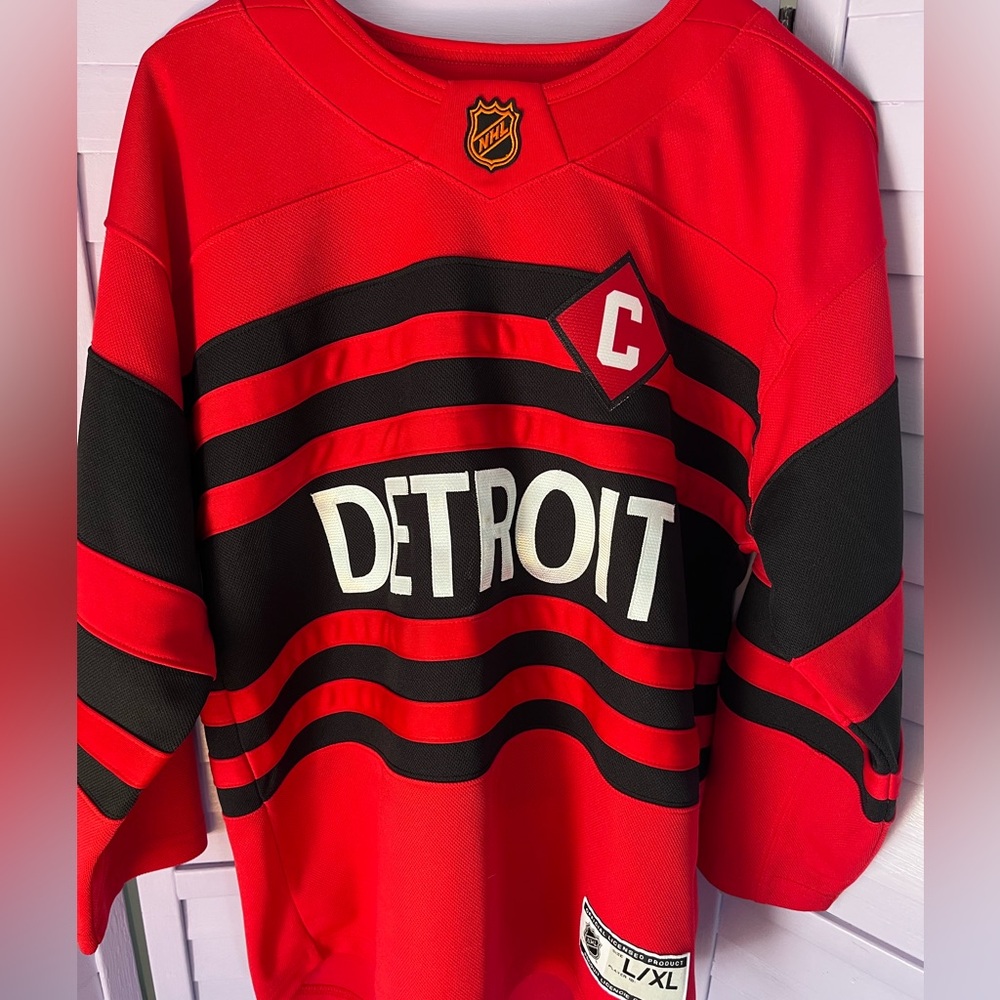 NWOT authentic NHL jersey